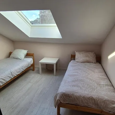 Apartmán Spacieux Proche Centre, 2ᵉ Etage Sans Ascenseur, Without Lift Épernay