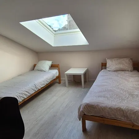 Apartmán Spacieux Proche Centre, 2ᵉ Etage Sans Ascenseur, Without Lift *