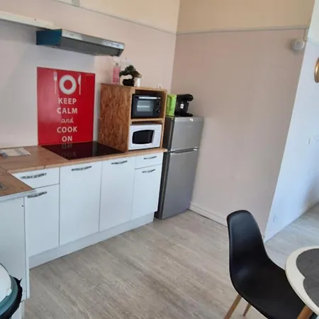 Spacieux Proche Centre, 2ᵉ Etage Sans Ascenseur, Without Lift Apartmán Épernay