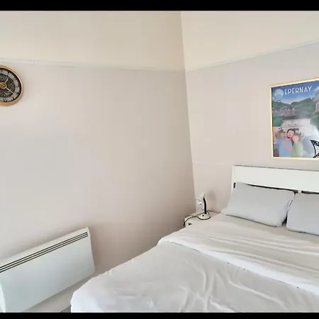 Spacieux Proche Centre, 2ᵉ Etage Sans Ascenseur, Without Lift