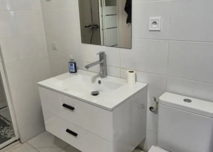 Spacieux Proche Centre, 2ᵉ Etage Sans Ascenseur, Without Lift Appartement Épernay