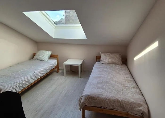 Appartement Spacieux Proche Centre, 2ᵉ Etage Sans Ascenseur, Without Lift Épernay