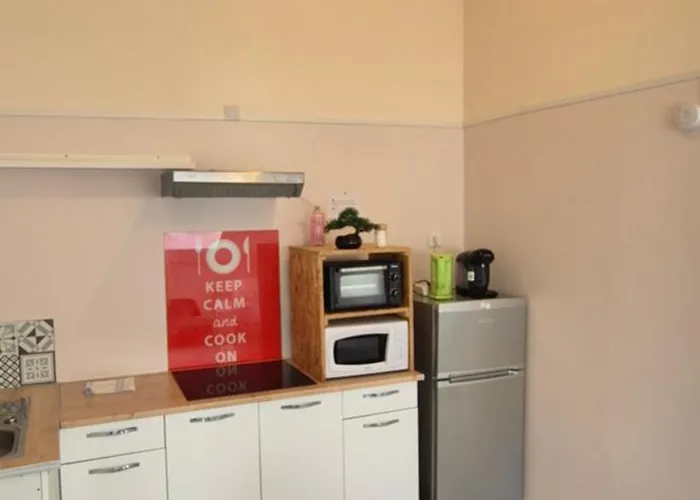 Spacieux Proche Centre, 2ᵉ Etage Sans Ascenseur, Without Lift Appartement Épernay